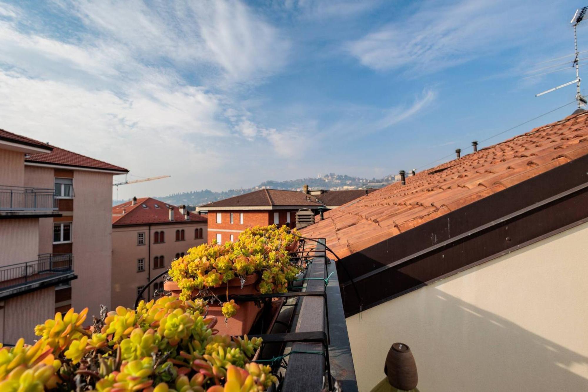Serela Suite Bergamo Bagian luar foto